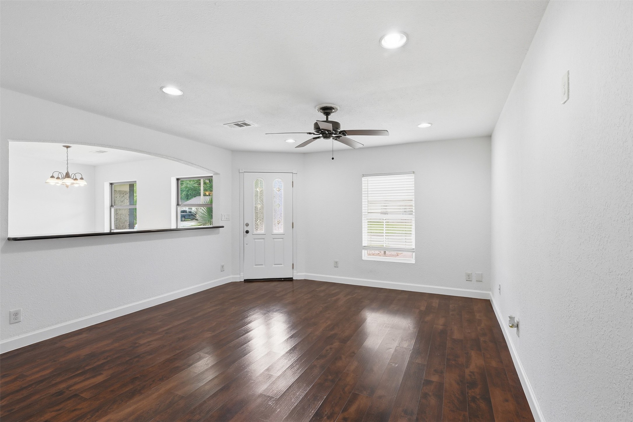 407 Meters Street Houston, TX 77020 - Photo 5 of 22