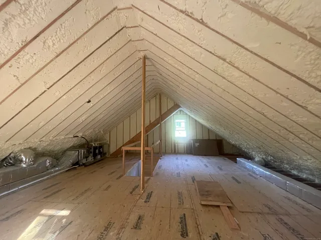 $925,000 | 3 Deer Run Drive, Unit 3, Seymour, CT 06483