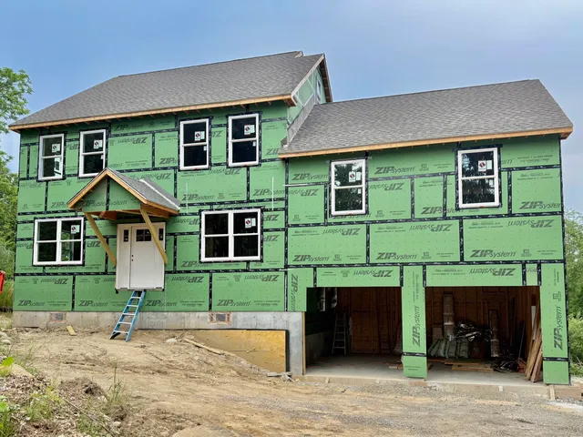 $925,000 | 3 Deer Run Drive, Unit 3, Seymour, CT 06483