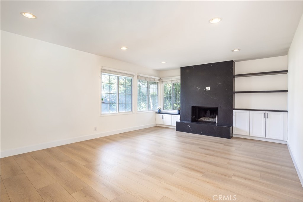 19116 Nashville Street Porter Ranch, CA 91326 - Photo 5 of 29