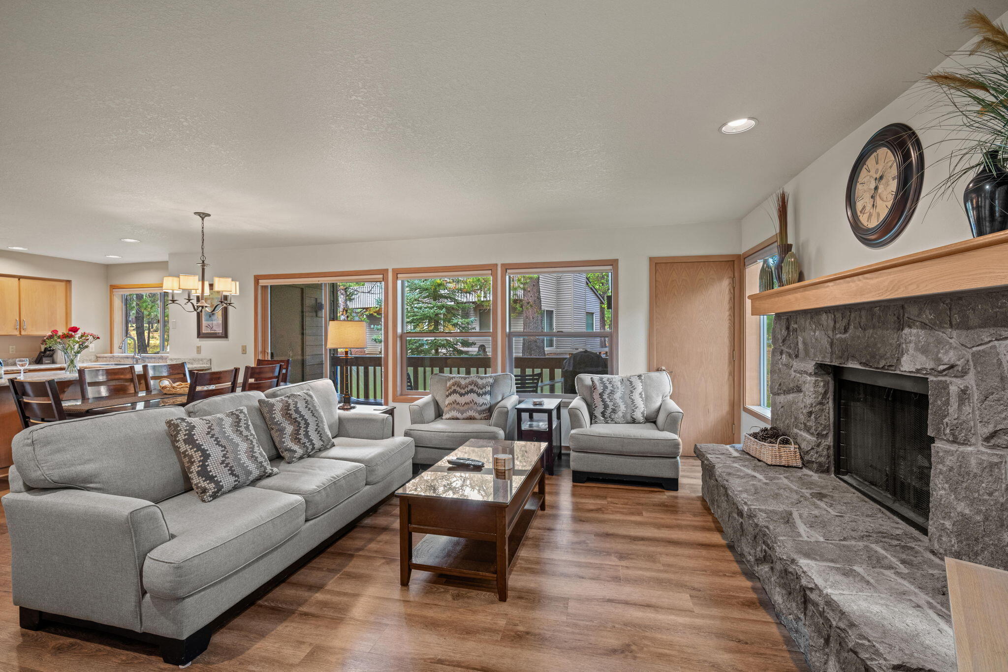 57393 Beaver Ridge Loop, Unit 39B2 Sunriver, OR 97707 - Photo 1 of 25 6-web-or-mls-Ridge Condo 39-06
