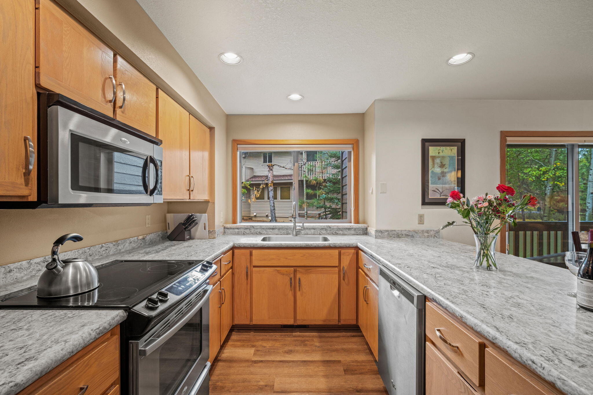 57393 Beaver Ridge Loop, Unit 39B2 Sunriver, OR 97707 - Photo 6 of 25 12-web-or-mls-Ridge Condo 39-12