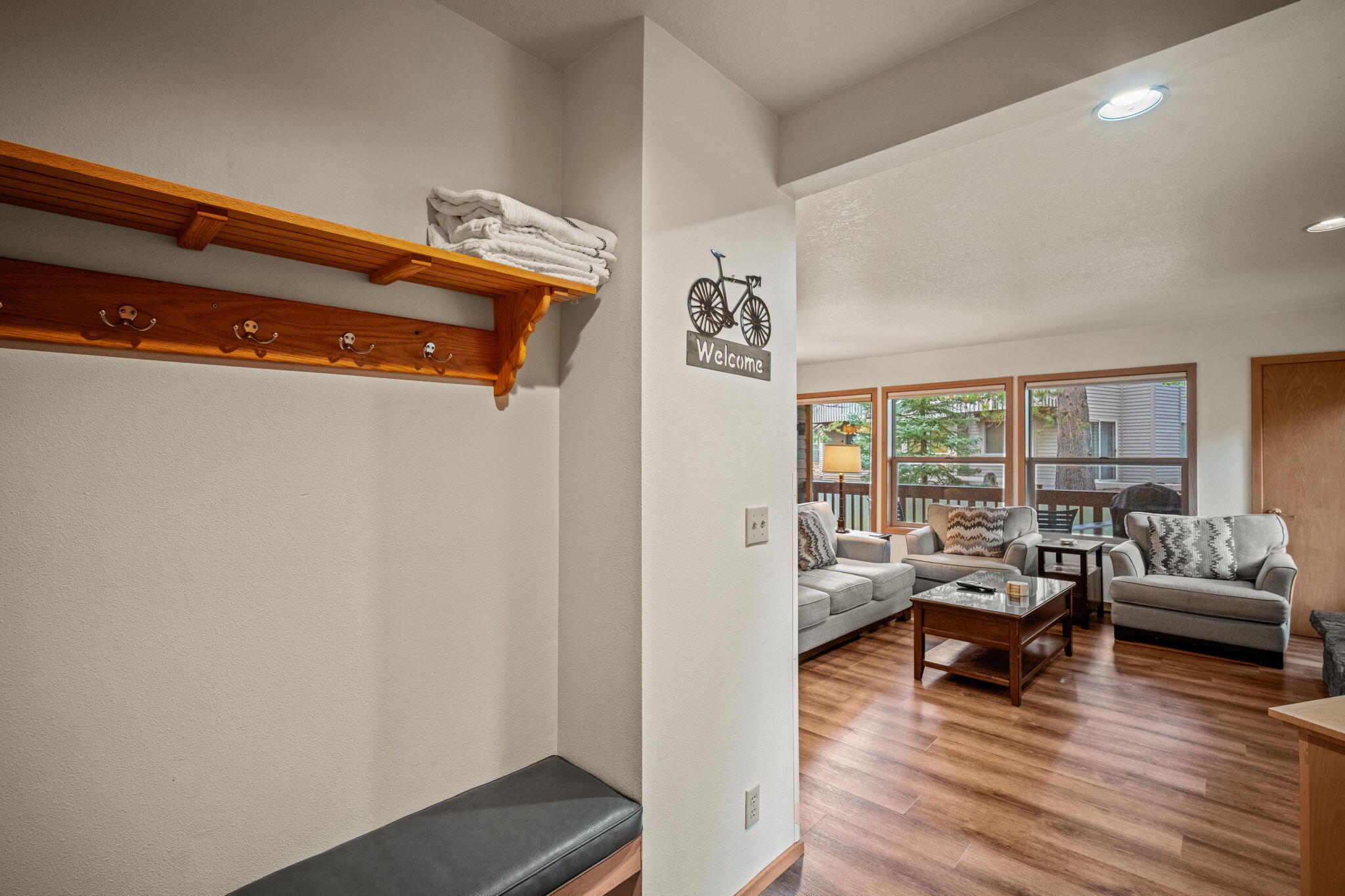 57393 Beaver Ridge Loop, Unit 39B2 Sunriver, OR 97707 - Photo 9 of 25 5-web-or-mls-Ridge Condo 39-05
