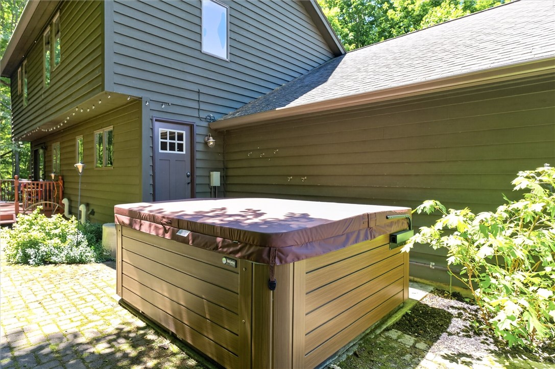 447 Howland Road Manchester, NY 14548 - Photo 8 of 50