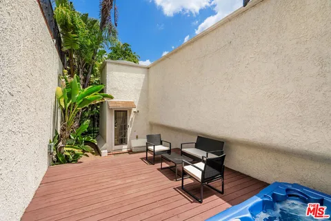 $6,995 | 2041 Roscomare Road, Los Angeles, CA 90077