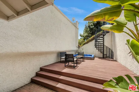$6,995 | 2041 Roscomare Road, Los Angeles, CA 90077