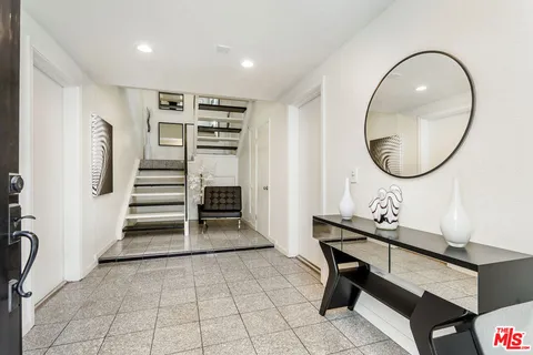 $6,995 | 2041 Roscomare Road, Los Angeles, CA 90077