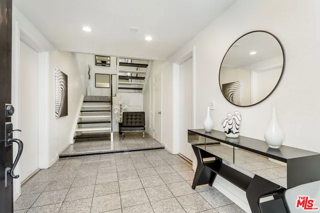 $6,995 | 2041 Roscomare Road, Los Angeles, CA 90077