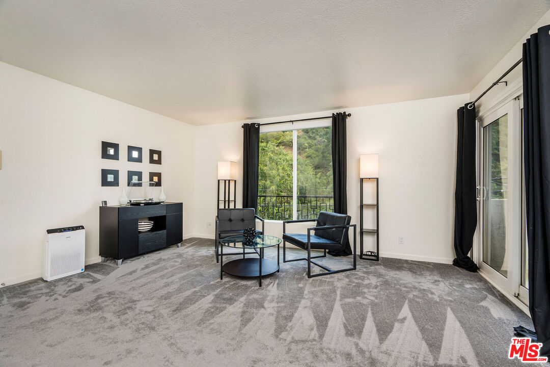 2041 Roscomare Road Los Angeles, CA 90077 - Photo 24 of 46