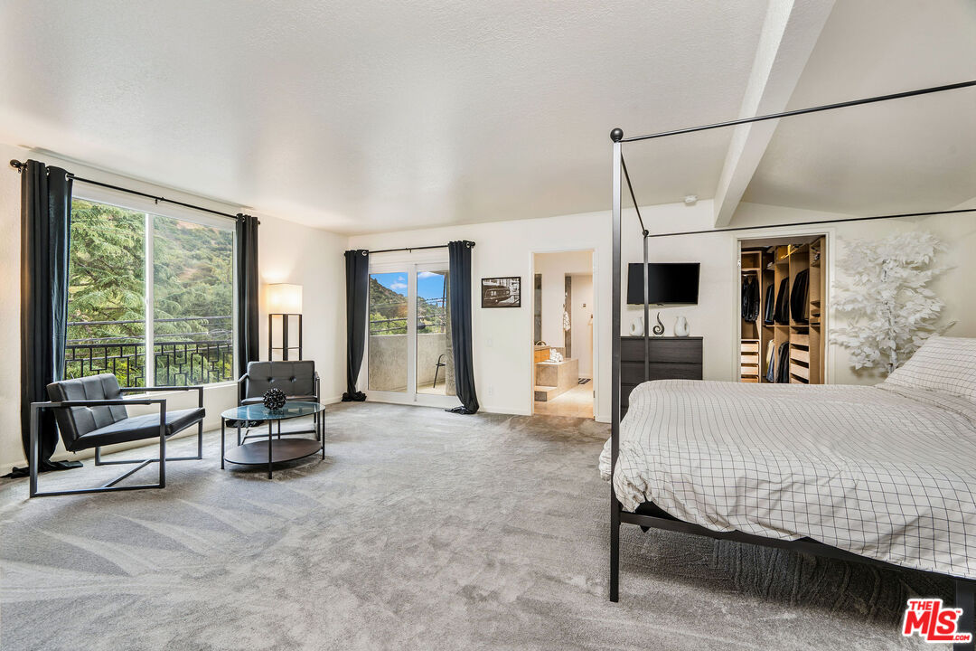 2041 Roscomare Road Los Angeles, CA 90077 - Photo 25 of 46