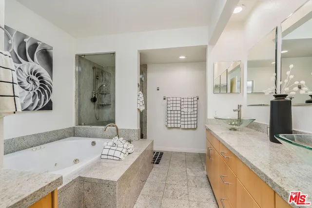 $6,995 | 2041 Roscomare Road, Los Angeles, CA 90077