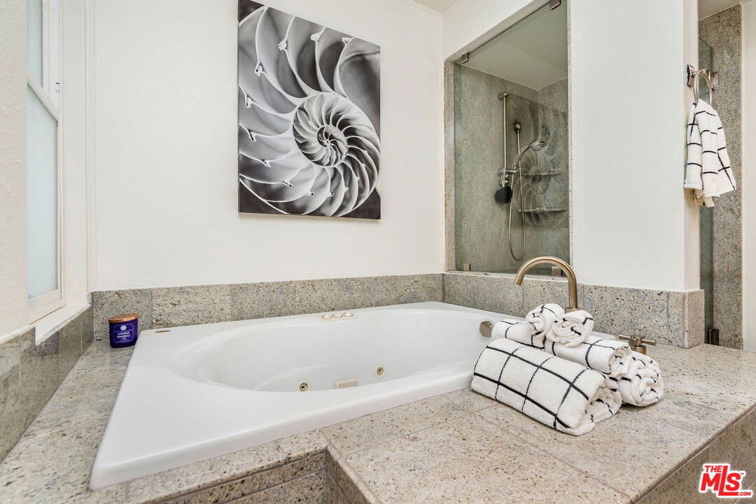 2041 Roscomare Road Los Angeles, CA 90077 - Photo 30 of 46