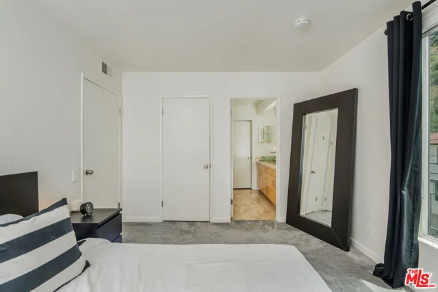 $6,995 | 2041 Roscomare Road, Los Angeles, CA 90077