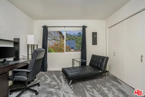 $6,995 | 2041 Roscomare Road, Los Angeles, CA 90077