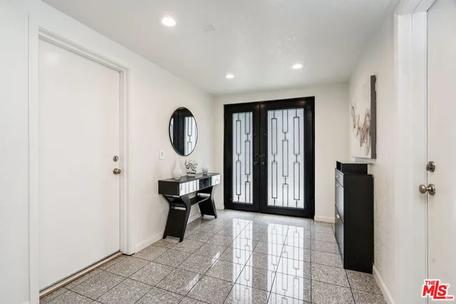 $6,995 | 2041 Roscomare Road, Los Angeles, CA 90077