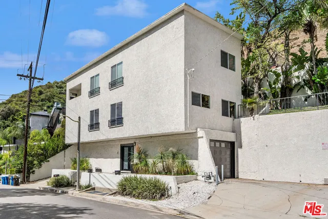 $6,995 | 2041 Roscomare Road, Los Angeles, CA 90077