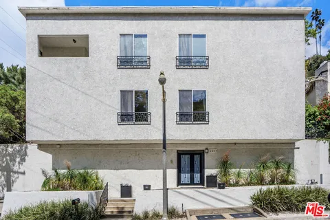 $6,995 | 2041 Roscomare Road, Los Angeles, CA 90077