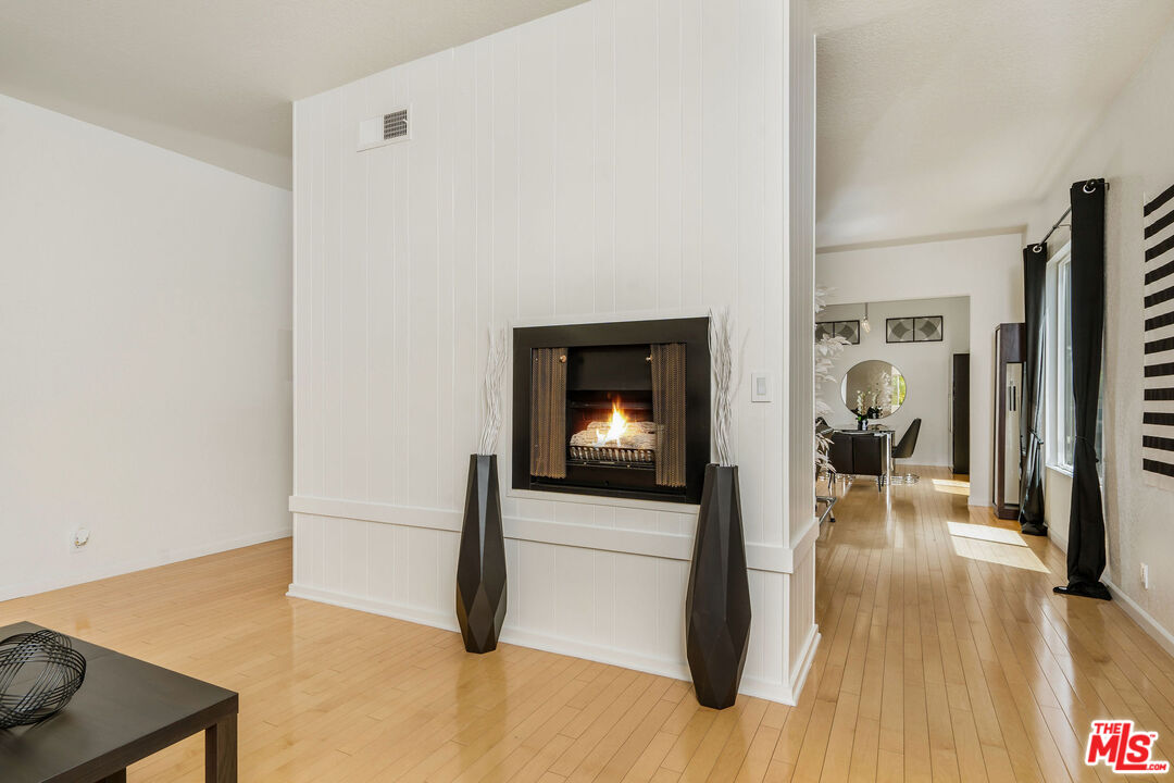 2041 Roscomare Road Los Angeles, CA 90077 - Photo 7 of 46