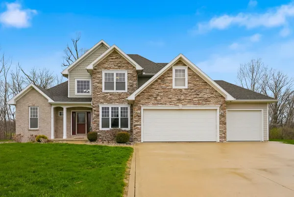 $524,900 | 110 Bagpipers Way, Angola, IN 46703