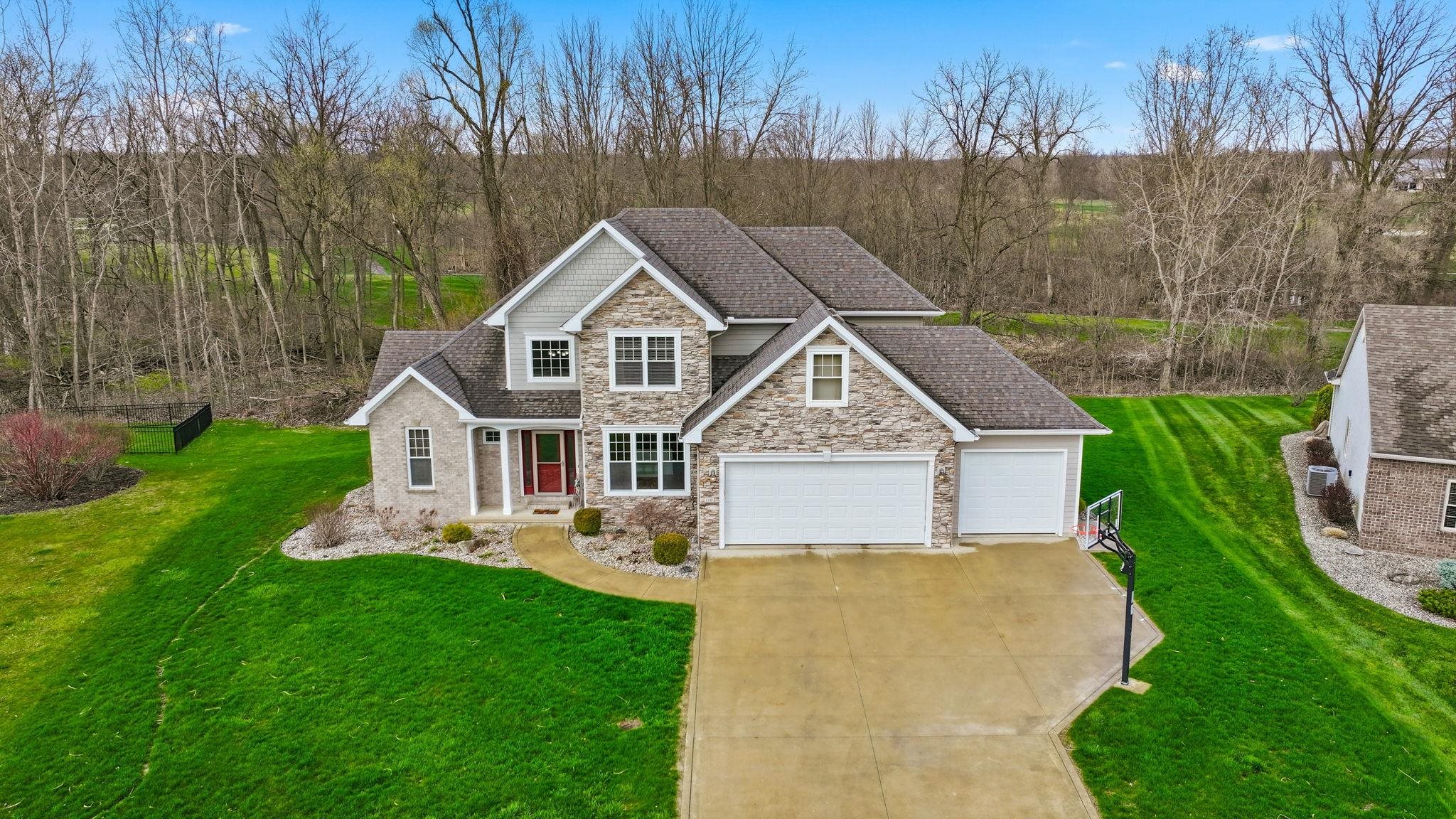 110 Bagpipers Way Angola, IN 46703 - Photo 4 of 36