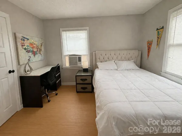 $1,290 | 316 Skyland Avenue, Charlotte, NC 28205