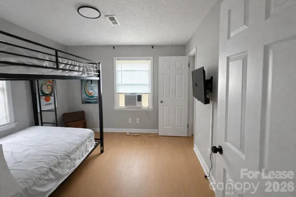 $1,290 | 316 Skyland Avenue, Charlotte, NC 28205