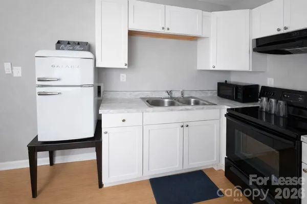 $1,290 | 316 Skyland Avenue, Charlotte, NC 28205