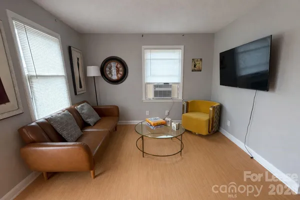 $1,290 | 316 Skyland Avenue, Charlotte, NC 28205