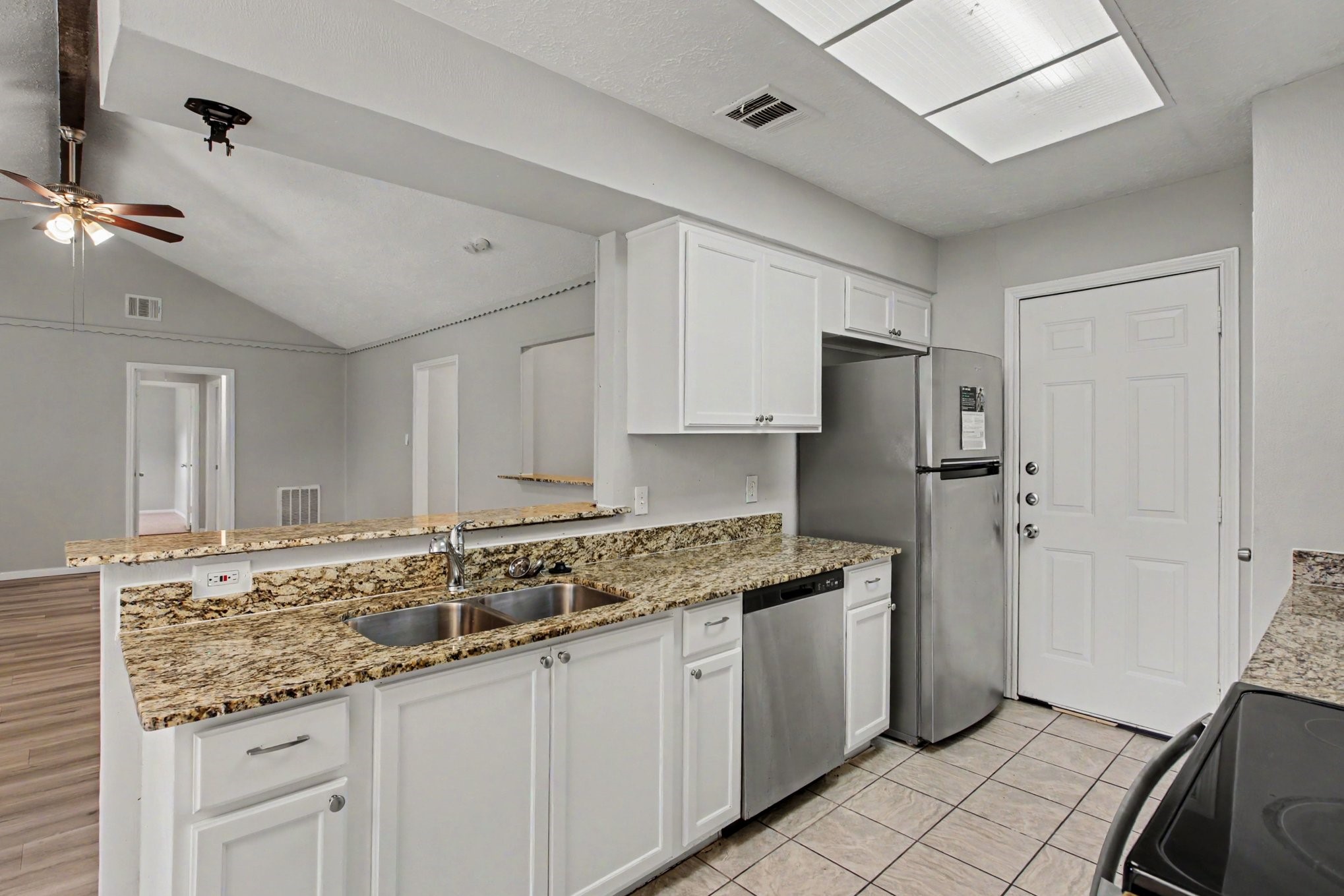 4806 Marywood Drive Spring, TX 77388 - Photo 5 of 16