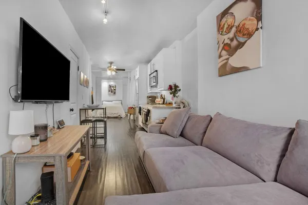 $3,000 | 317 East 73rd Street, Unit 4RW | Lenox Hill
