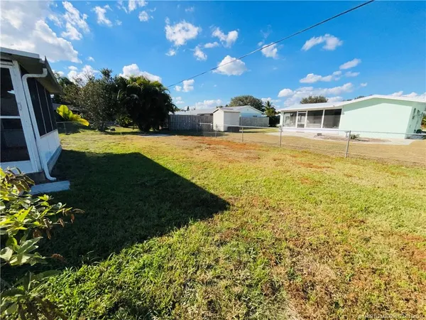 a front view of house with yard
