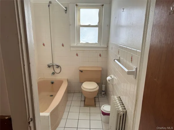 $2,500 | 45 Smith Street, Glen Cove, NY 11542