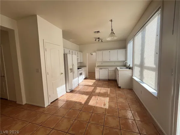 $2,390 | 2400 Sterling Heights Drive, Las Vegas, NV 89134