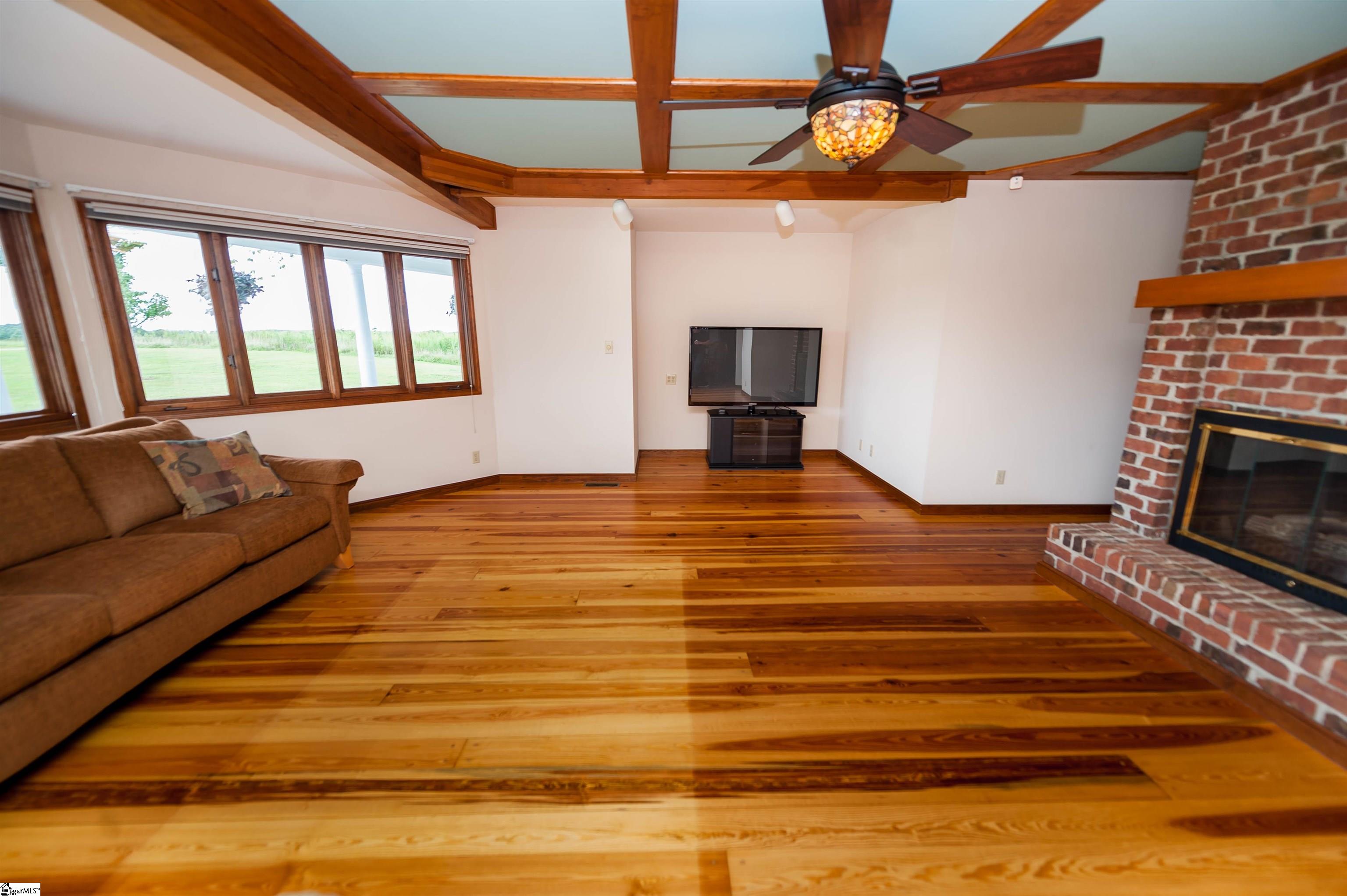 301 Mt Lebanon Road Inman, SC 29349 - Photo 6 of 36