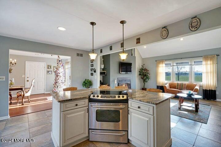 13 Old Mill Road Holmdel, NJ 07733 - Photo 14 of 27 Kitc2