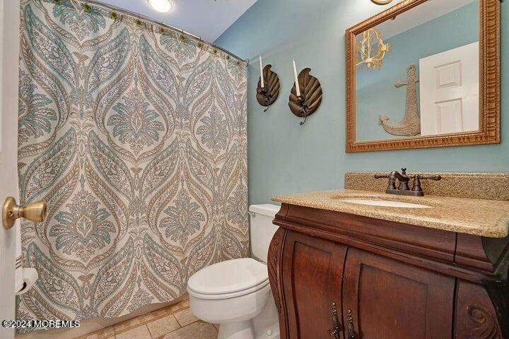 13 Old Mill Road Holmdel, NJ 07733 - Photo 23 of 27 Dwn bath