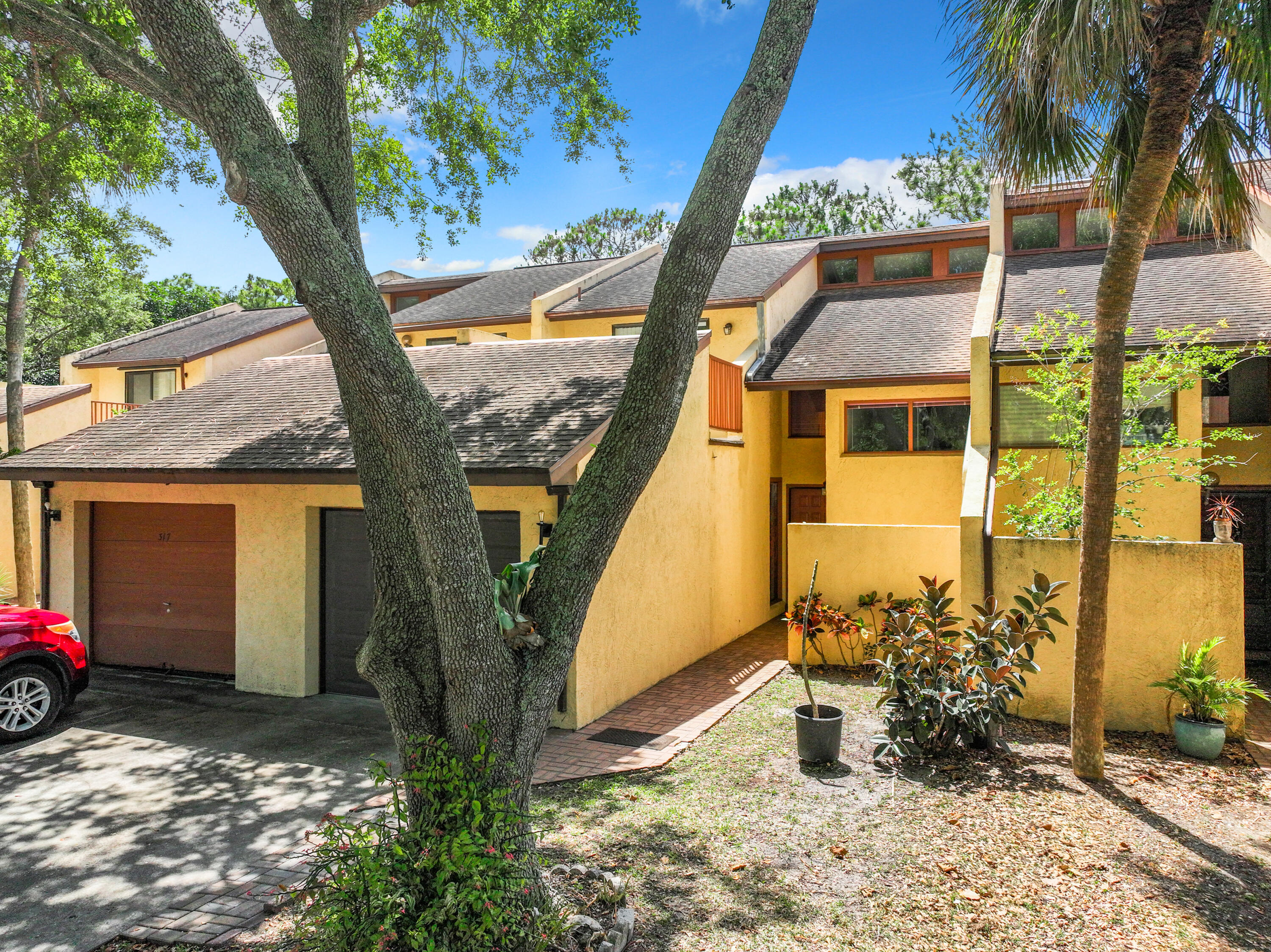 315 Pioneer Road, Unit 315 Merritt Island, FL 32953 - Photo 2 of 36 315 Pioneer Road #315-5