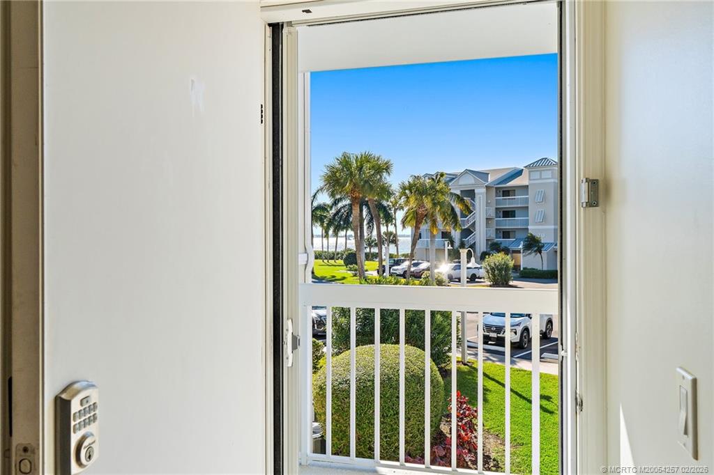 40 Northeast Plantation Road, Unit 207 Stuart, FL 34996 - Photo 10 of 60