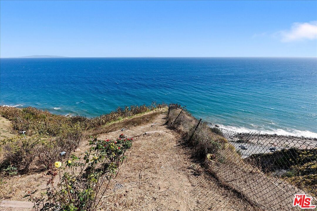 20542 Seaboard Road Malibu, CA 90265 - Photo 14 of 16