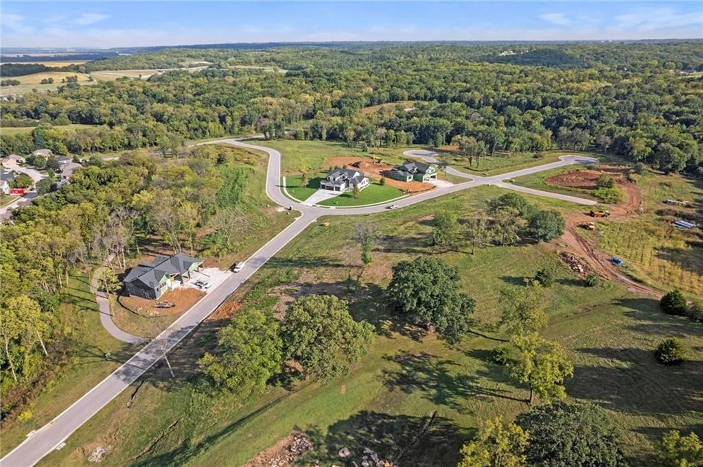 10196 Hubbard Road Kansas City, KS 66109 - Photo 13 of 27