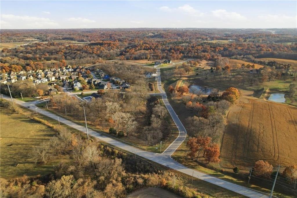 10196 Hubbard Road Kansas City, KS 66109 - Photo 19 of 27