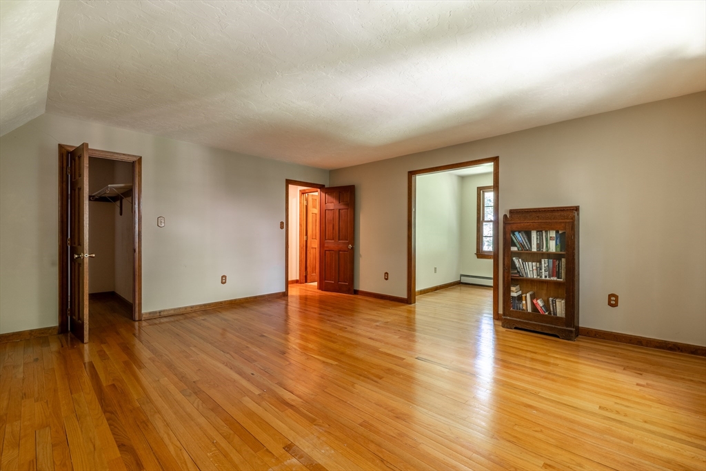322 Spring Street Shrewsbury, MA 01545 - Photo 21 of 26