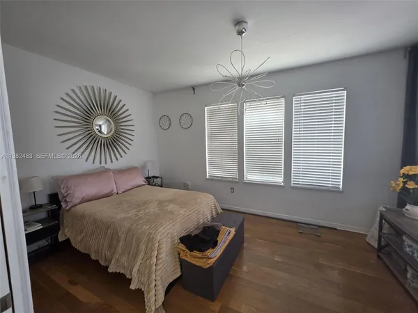 $1,900 | 1027 Pennsylvania Avenue, Unit 304, Miami Beach, FL 33139