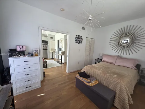 $1,900 | 1027 Pennsylvania Avenue, Unit 304, Miami Beach, FL 33139