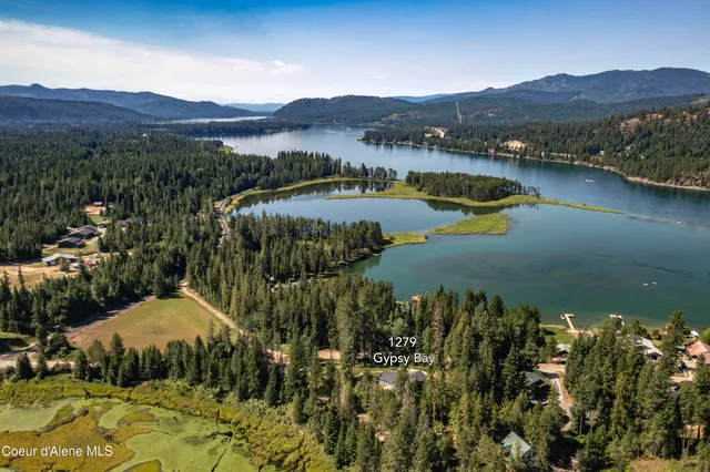 $531,000 | 1279 Gypsy Bay Road, Sagle, ID 83860