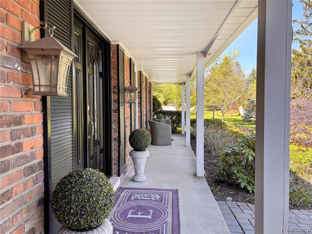 4655 Walnut Lake Road Bloomfield Hills, MI 48301 - Photo 3 of 41 Gallery Image 3