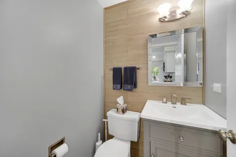 $359,999 | 1261 Old Mill Lane, Elk Grove Village, IL 60007