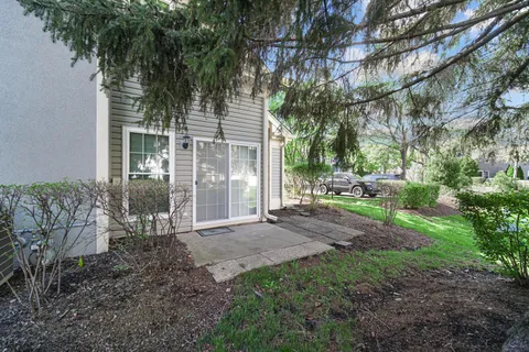 $359,999 | 1261 Old Mill Lane, Elk Grove Village, IL 60007