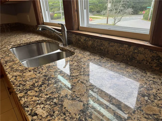 $1,900 | 83 Farnum Pike, Smithfield, RI 02917