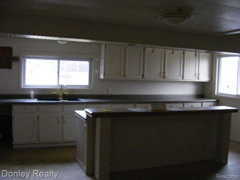 2841 North Van Dyke Road Decker, MI 48426 - Photo 5 of 9 4